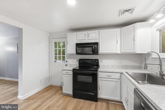 32 QUARRY RD, Stafford, VA 22554