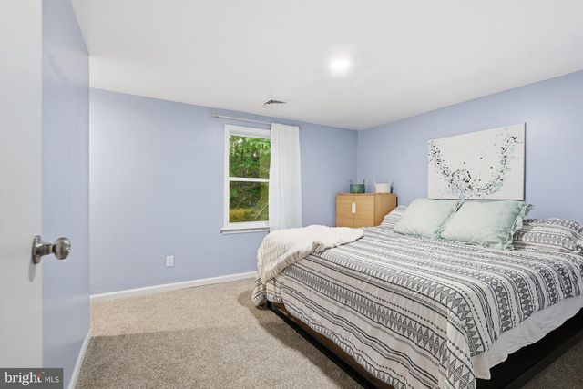 32 QUARRY RD, Stafford, VA 22554
