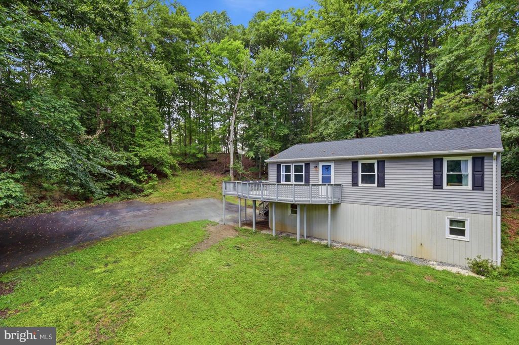 32 QUARRY RD, Stafford, VA 22554