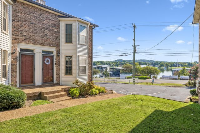 250 Sanders Ferry Rd Apt 50, Hendersonville, TN 37075
