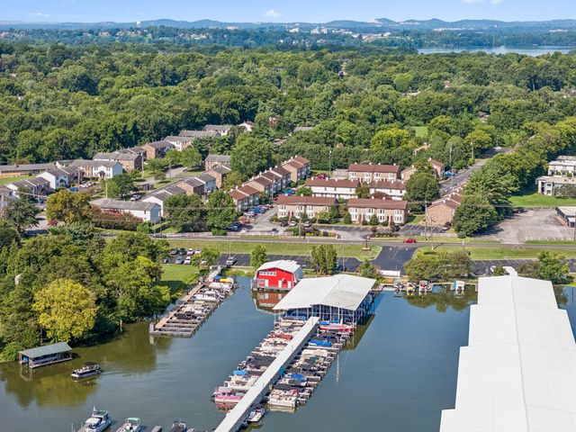 250 Sanders Ferry Rd Apt 50, Hendersonville, TN 37075