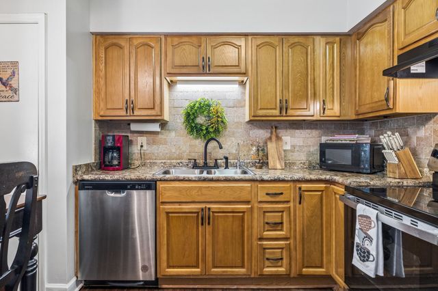 250 Sanders Ferry Rd Apt 50, Hendersonville, TN 37075