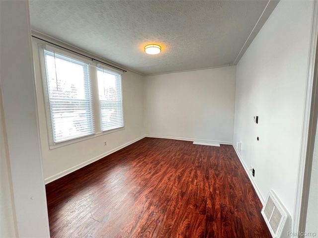 396 South Boulevard W, Rochester Hills, MI 48307