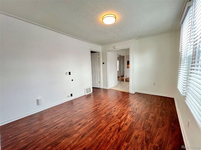 396 South Boulevard W, Rochester Hills, MI 48307