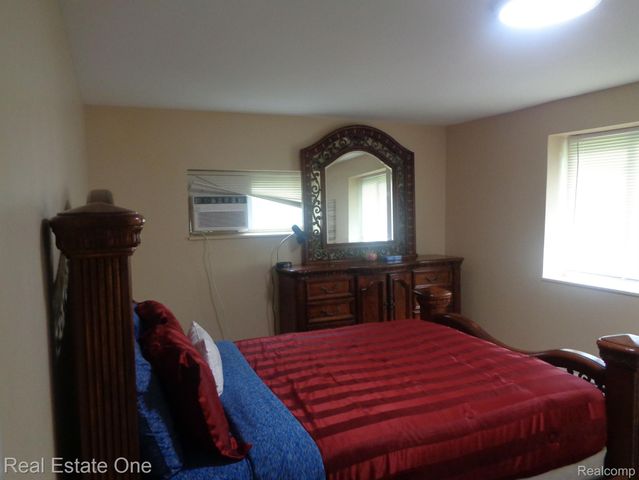 29952 ELDRED Street, Farmington Hills, MI 48336