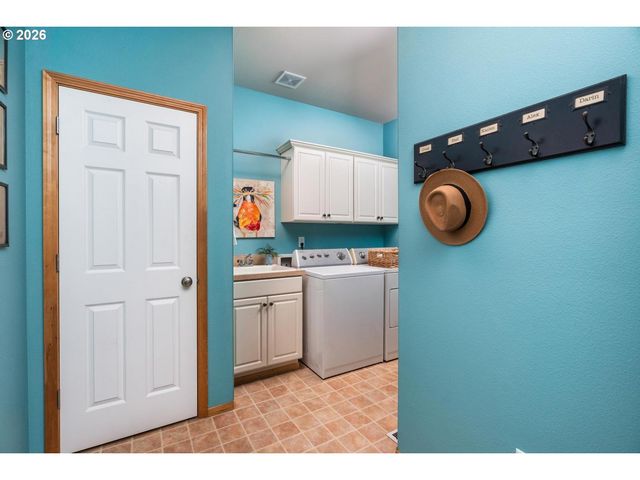 13575 Sw 124TH Ave, Tigard, OR 97223