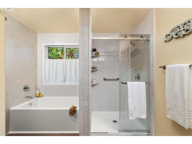 13575 Sw 124TH Ave, Tigard, OR 97223