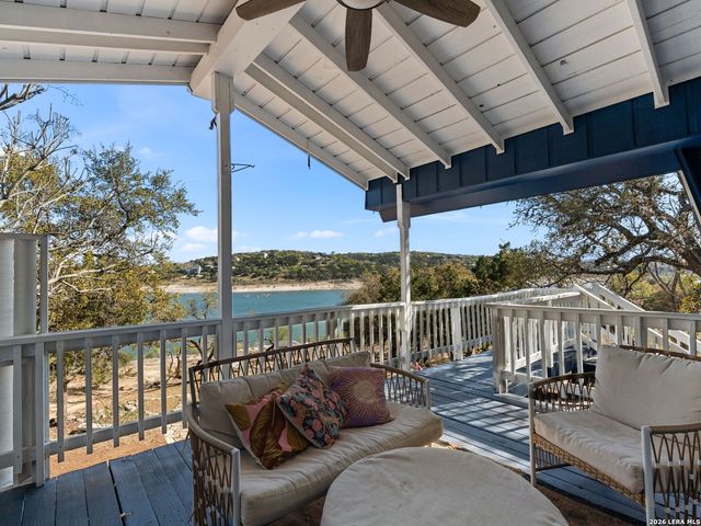 528 Rimrock Pass, Canyon Lake, TX 78133