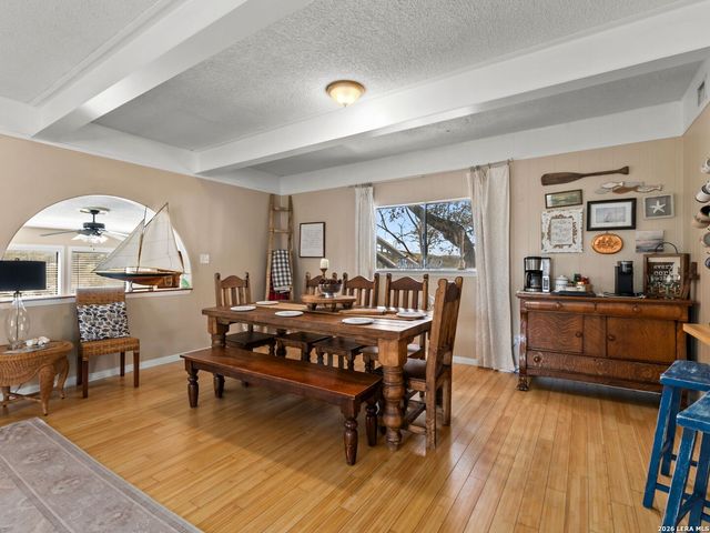 528 Rimrock Pass, Canyon Lake, TX 78133