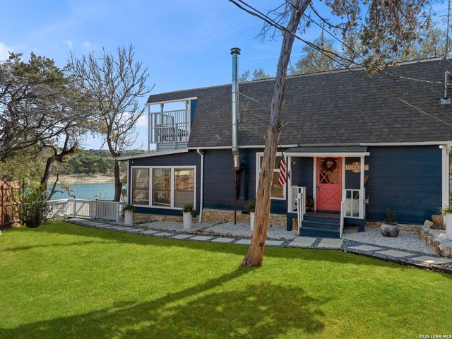 528 Rimrock Pass, Canyon Lake, TX 78133