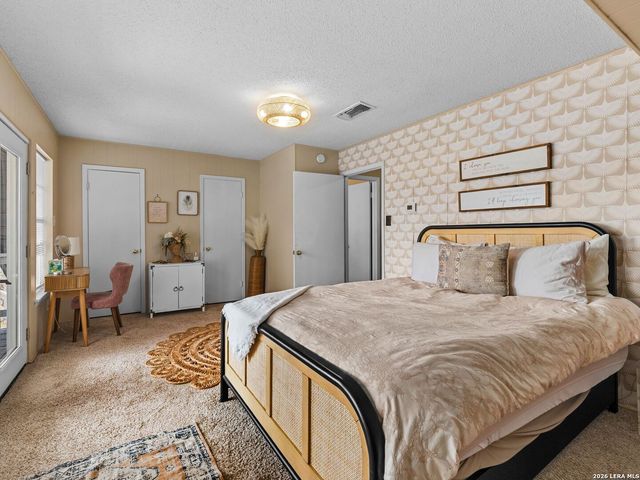 528 Rimrock Pass, Canyon Lake, TX 78133