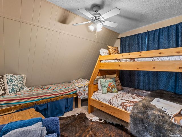 528 Rimrock Pass, Canyon Lake, TX 78133