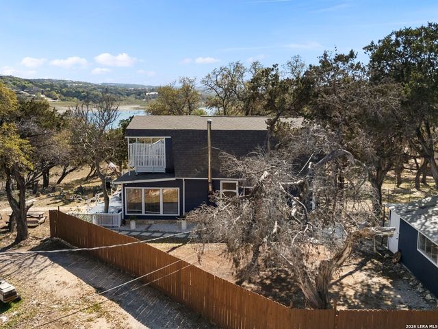528 Rimrock Pass, Canyon Lake, TX 78133