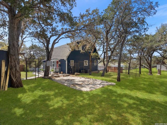 528 Rimrock Pass, Canyon Lake, TX 78133