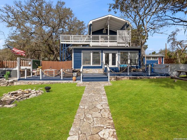 528 Rimrock Pass, Canyon Lake, TX 78133