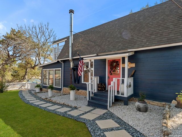 528 Rimrock Pass, Canyon Lake, TX 78133