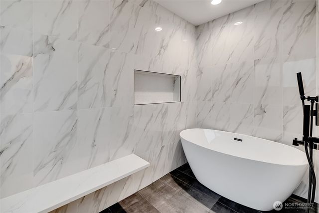 6400 Fauntleroy Way SW, Seattle, WA 98136