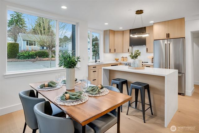 6400 Fauntleroy Way SW, Seattle, WA 98136