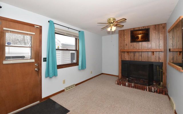 2843 Eisenhower DRIVE, Racine, WI 53405