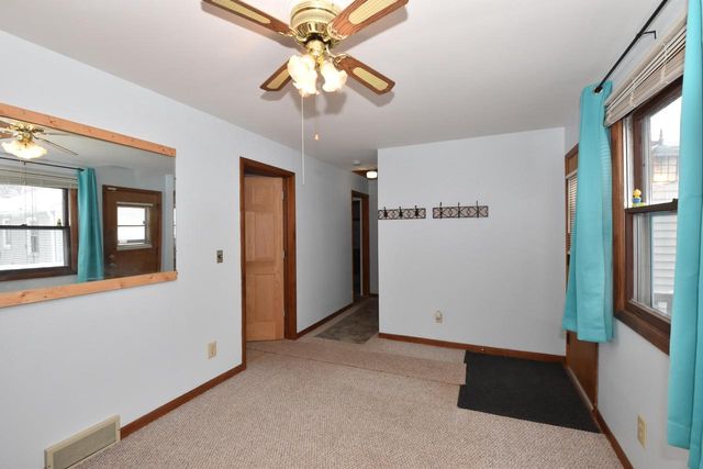 2843 Eisenhower DRIVE, Racine, WI 53405