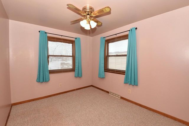 2843 Eisenhower DRIVE, Racine, WI 53405