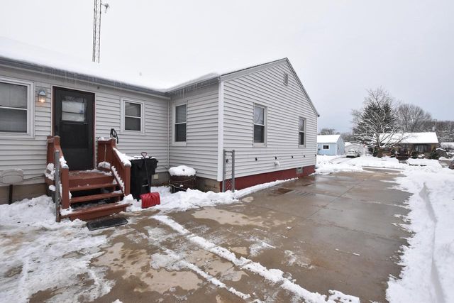 2843 Eisenhower DRIVE, Racine, WI 53405