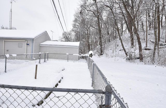 2843 Eisenhower DRIVE, Racine, WI 53405