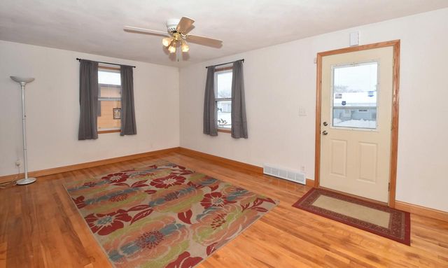 2843 Eisenhower DRIVE, Racine, WI 53405