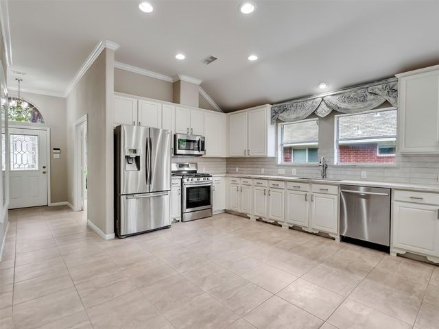 171 Merryweather Place, Conroe, TX 77384