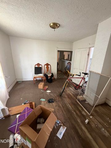 964 Western Avenue, Toledo, OH 43609