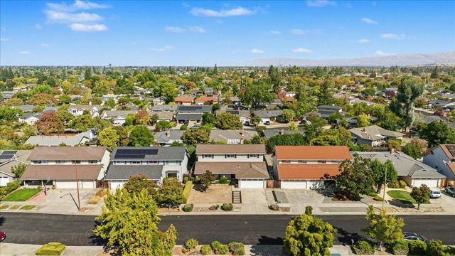 1695 Almond Blossom Lane, San Jose, CA 95124