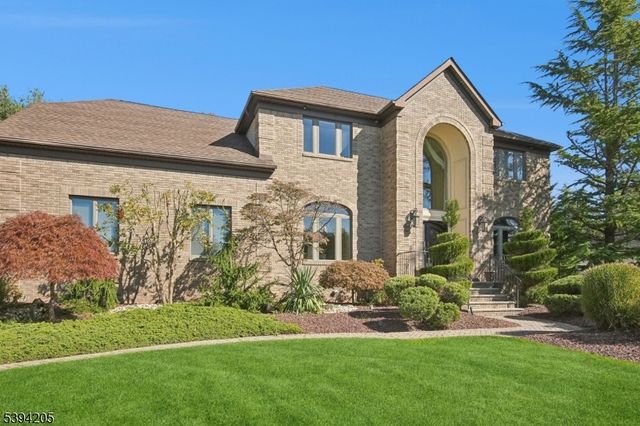 42 Winchester Dr, Scotch Plains Twp., NJ 07076