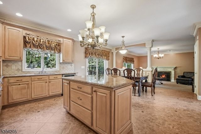 42 Winchester Dr, Scotch Plains Twp., NJ 07076