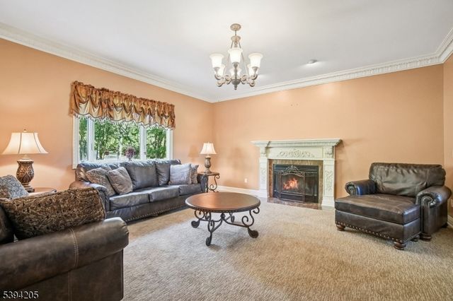 42 Winchester Dr, Scotch Plains Twp., NJ 07076