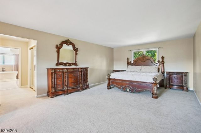 42 Winchester Dr, Scotch Plains Twp., NJ 07076