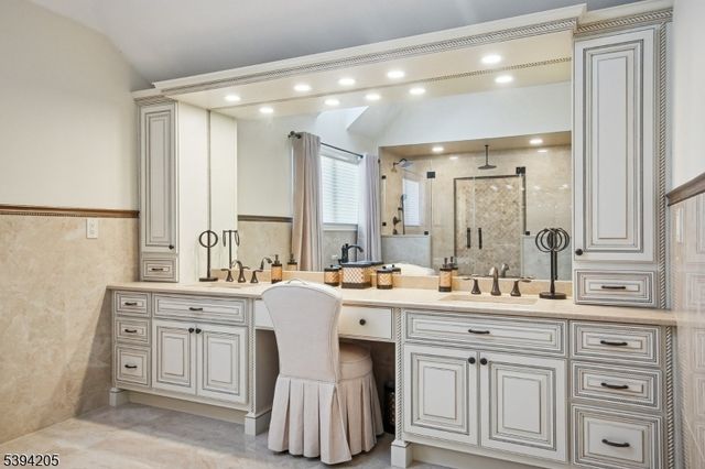 42 Winchester Dr, Scotch Plains Twp., NJ 07076