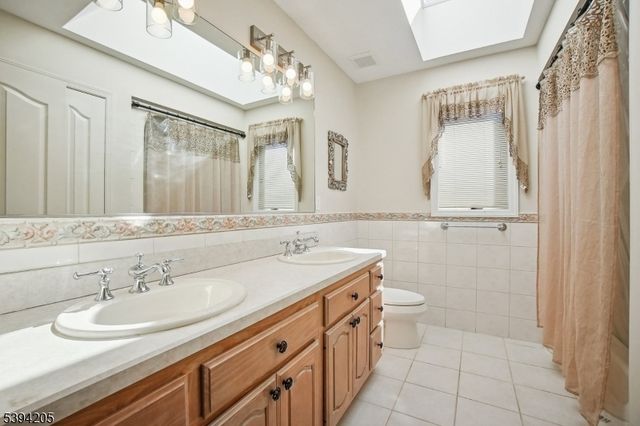 42 Winchester Dr, Scotch Plains Twp., NJ 07076