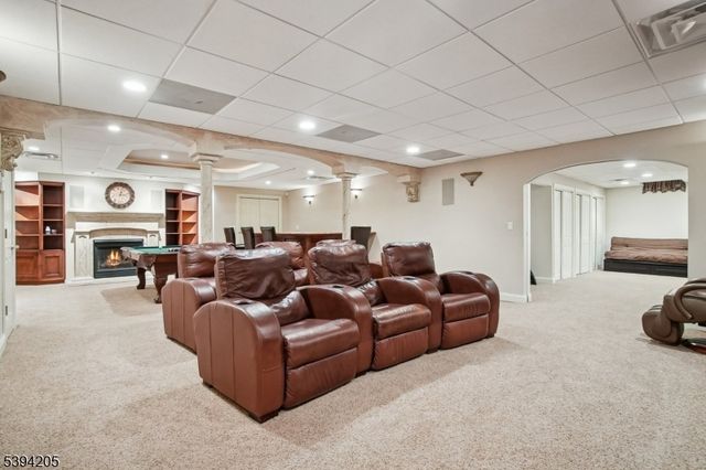 42 Winchester Dr, Scotch Plains Twp., NJ 07076