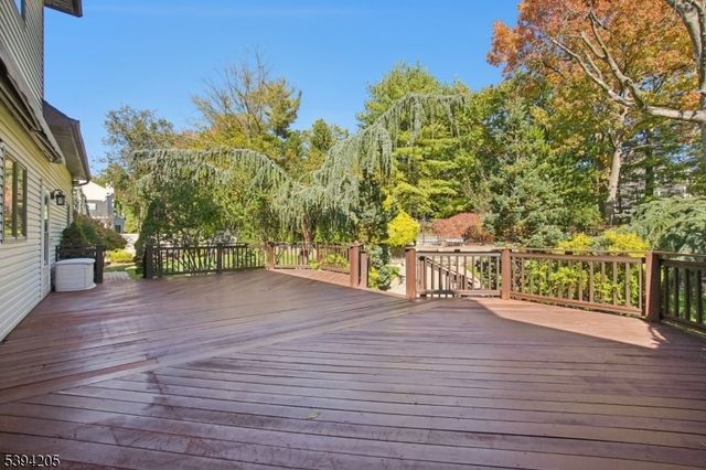 42 Winchester Dr, Scotch Plains Twp., NJ 07076