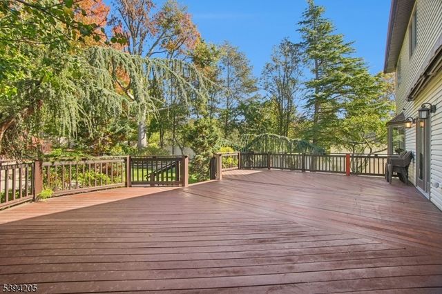 42 Winchester Dr, Scotch Plains Twp., NJ 07076