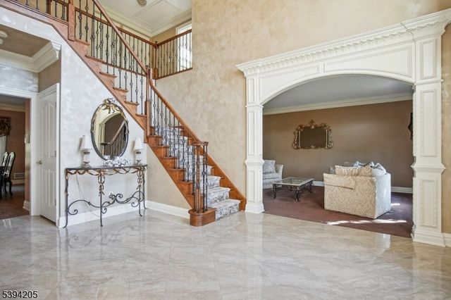 42 Winchester Dr, Scotch Plains Twp., NJ 07076