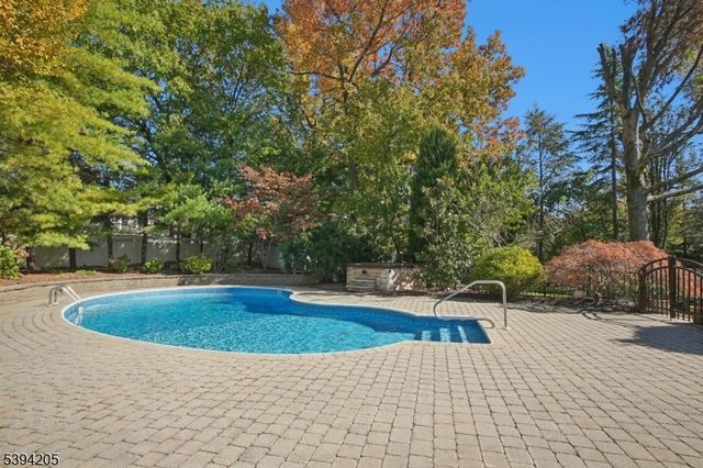 42 Winchester Dr, Scotch Plains Twp., NJ 07076