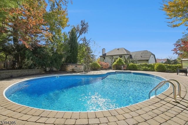 42 Winchester Dr, Scotch Plains Twp., NJ 07076