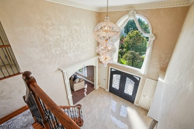 42 Winchester Dr, Scotch Plains Twp., NJ 07076