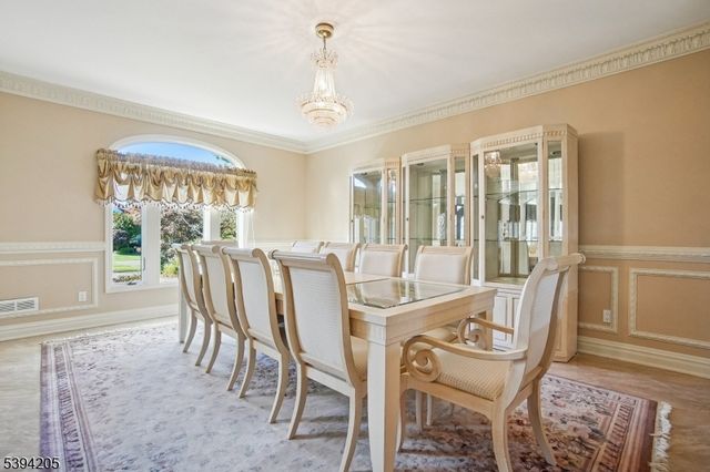 42 Winchester Dr, Scotch Plains Twp., NJ 07076