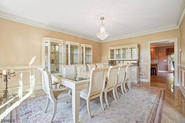 42 Winchester Dr, Scotch Plains Twp., NJ 07076