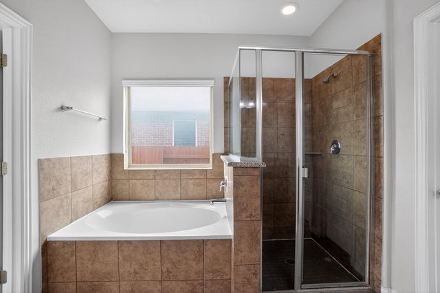 348 Vista Gardens DR, Buda, TX 78610