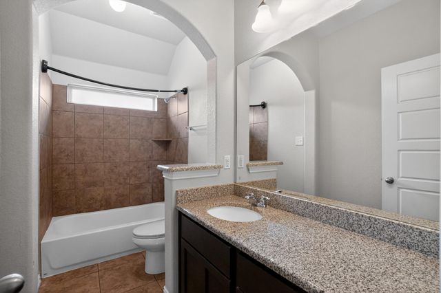 348 Vista Gardens DR, Buda, TX 78610