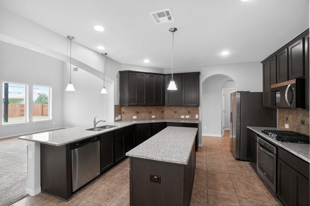 348 Vista Gardens DR, Buda, TX 78610