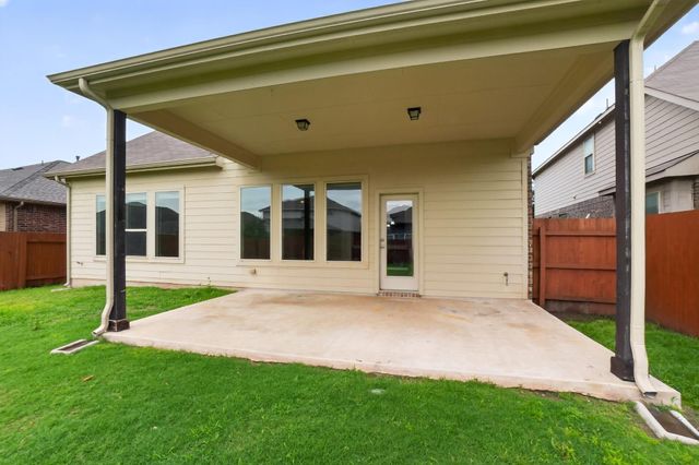 348 Vista Gardens DR, Buda, TX 78610